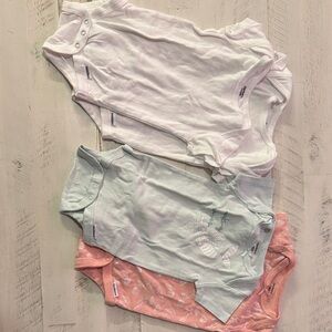 Gerber Baby Bodysuits in White, Light Blue, and Pink